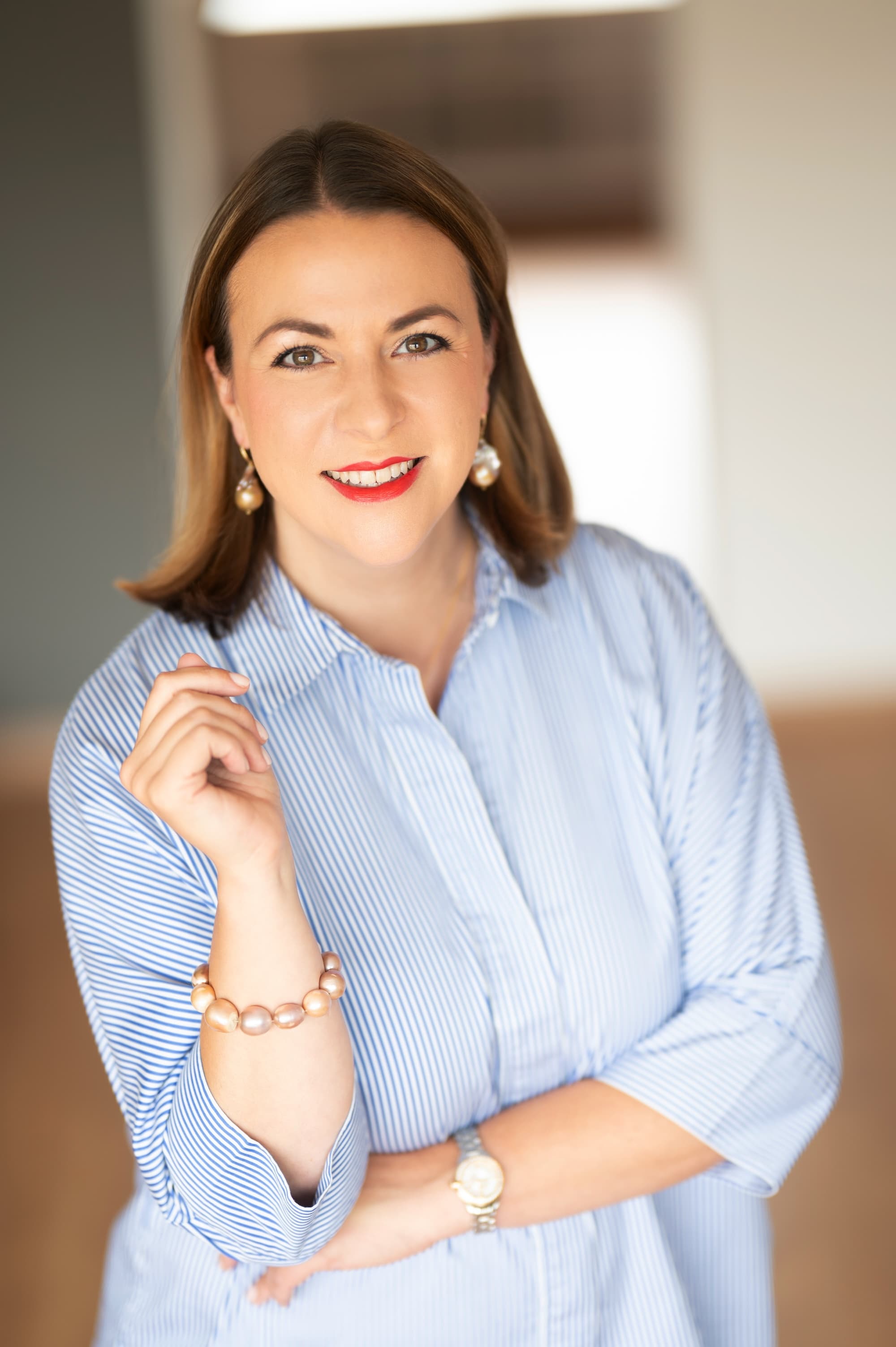 Victoria Beckers schaut freundlich in die Kamera Victoria Beckers schaut freundlich in die Kamera